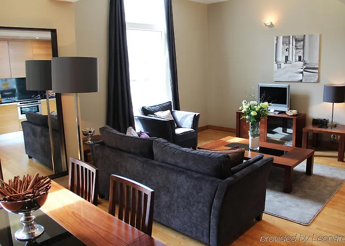 Quebecs Luxury 5* ليدز