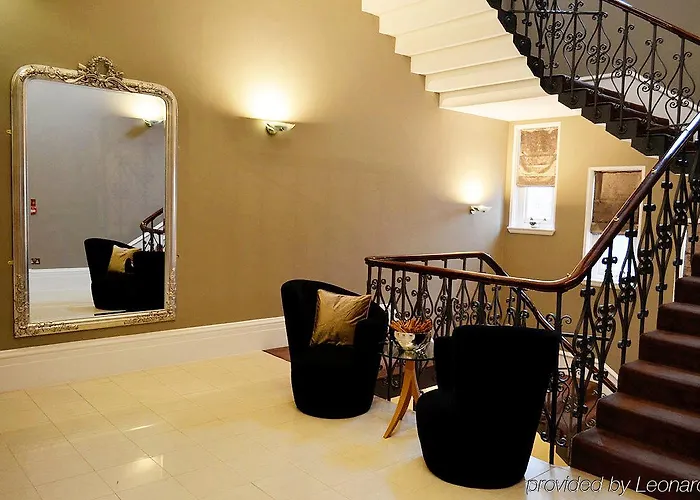 Quebecs Luxury 5* ليدز