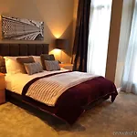 Quebecs Luxury 公寓式酒店