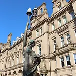 Quebecs Luxury 公寓式酒店 利兹
