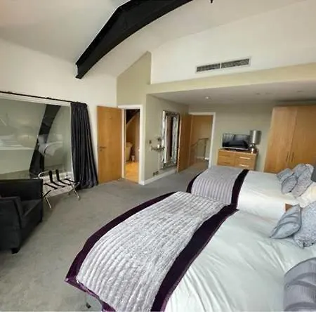 Quebecs Luxury