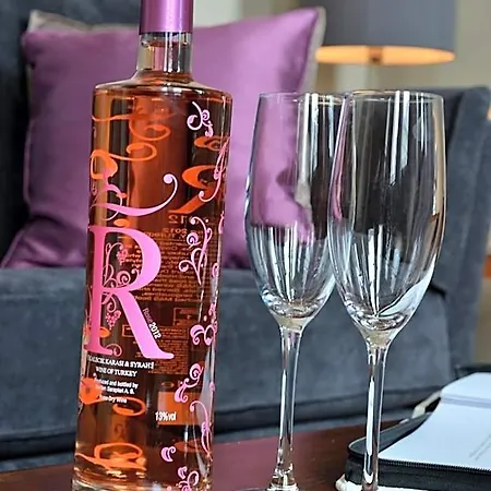 アパートホテル Quebecs Luxury 5*