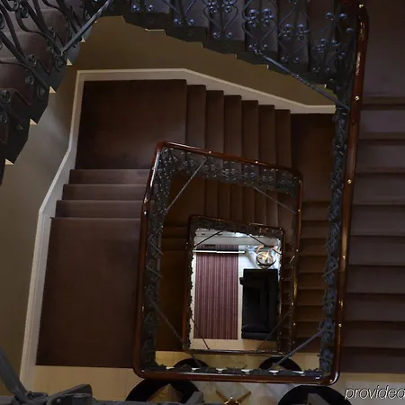 Quebecs Luxury Aparthotel Leeds (West Yorkshire)