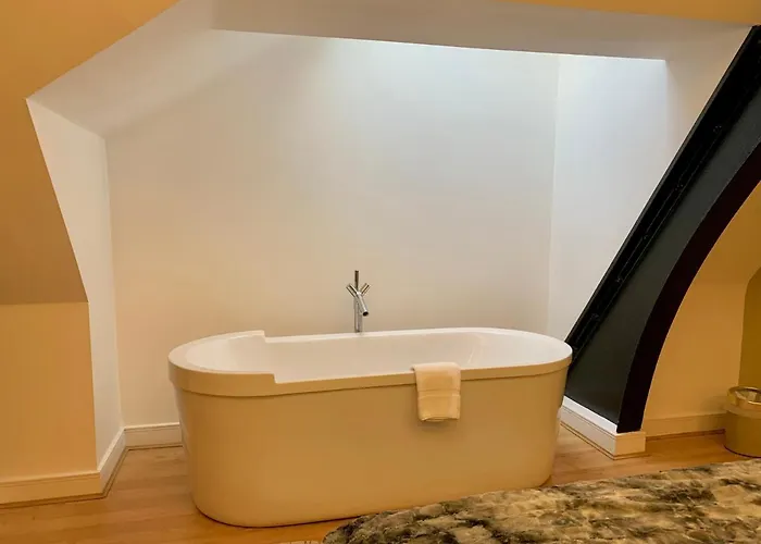 Quebecs Luxury 5* Лідс