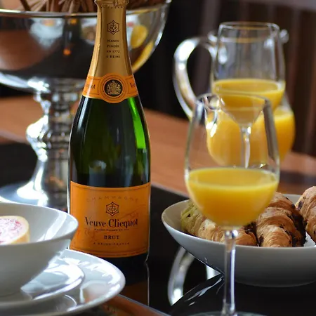 Quebecs Luxury 아파트호텔