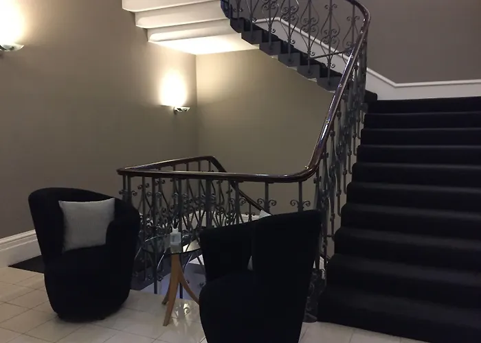 Quebecs Luxury Apart-hotel Leeds (West Yorkshire)